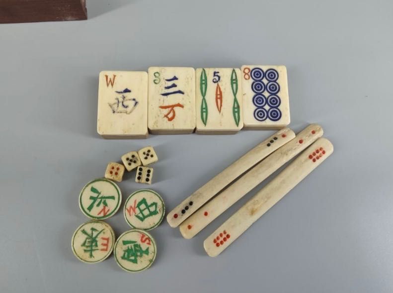 Raro e antigo jogo Mah-Jong do séc. XIX