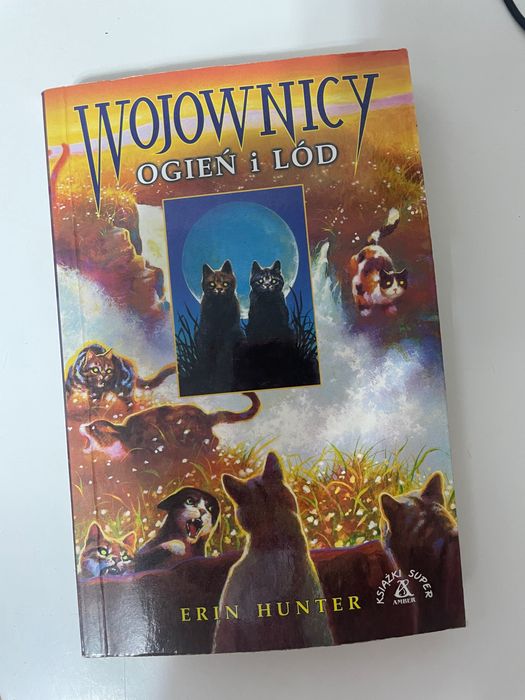 Książka wojownicy ogień i lód Erin hunter 2003 r