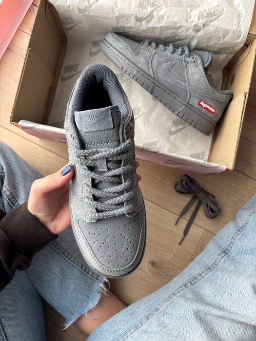 36-45 Nike SB Dunk Low x Supreme Grey