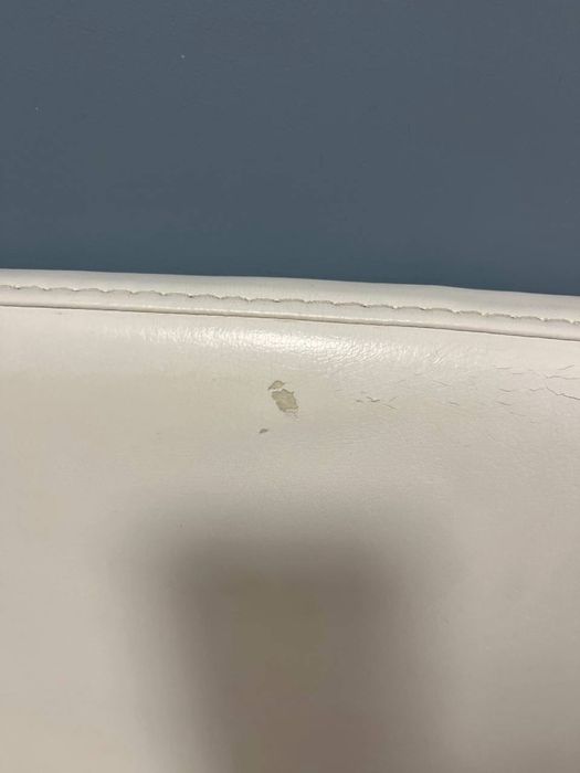 Продам кровать без матраса