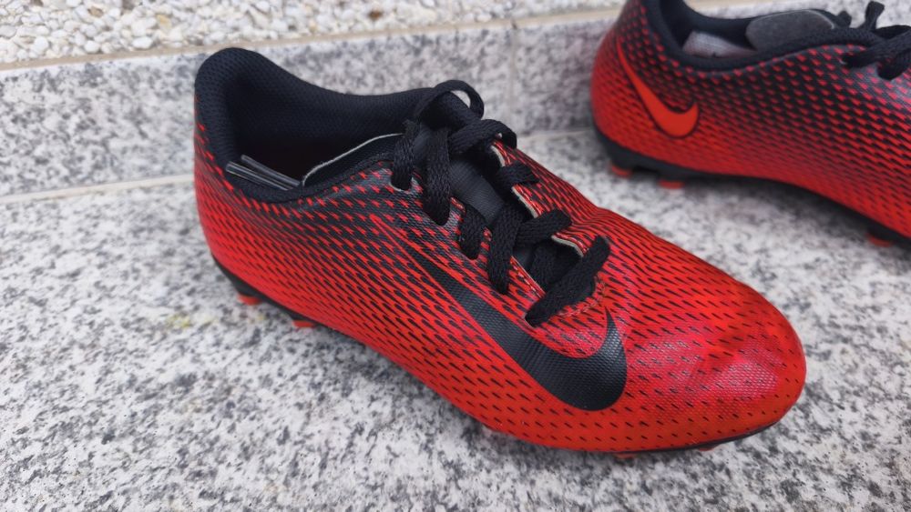 Chuteiras Nike vermelhas