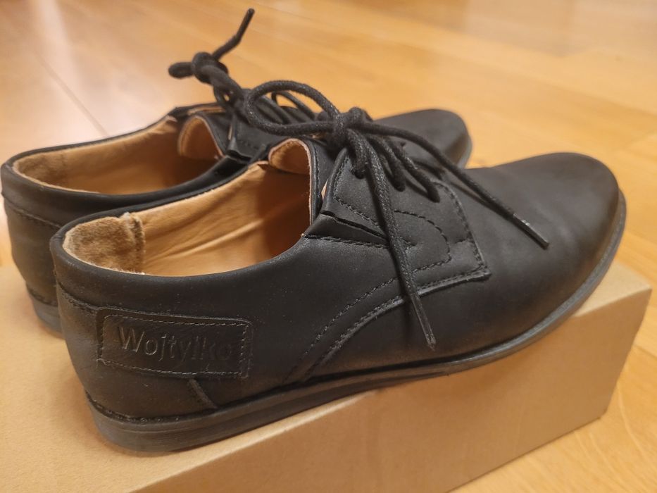 Buty komunijne rozm. 37 dla chlopca na galowo
