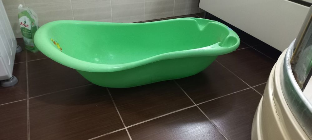 Дитяча ванночка для купання