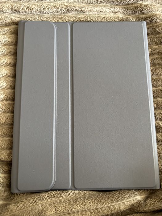 case do ipada z klawiatura z touchpadem