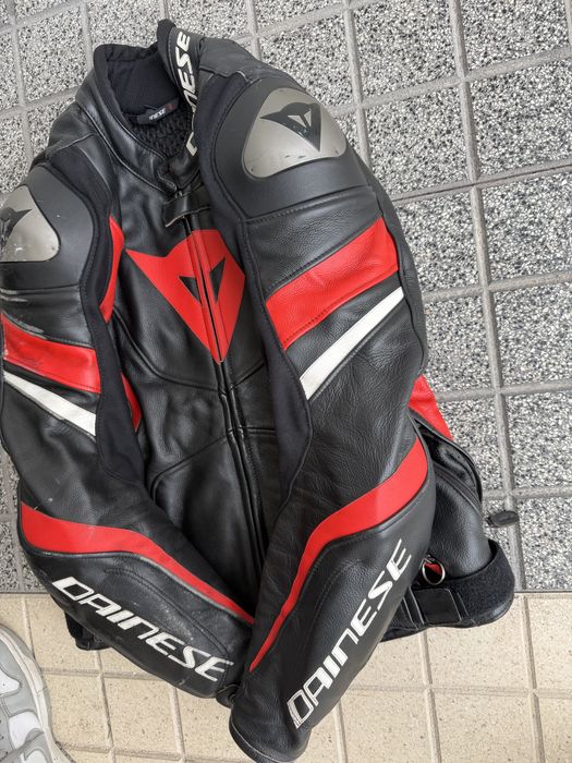 Casaco dainese em pele