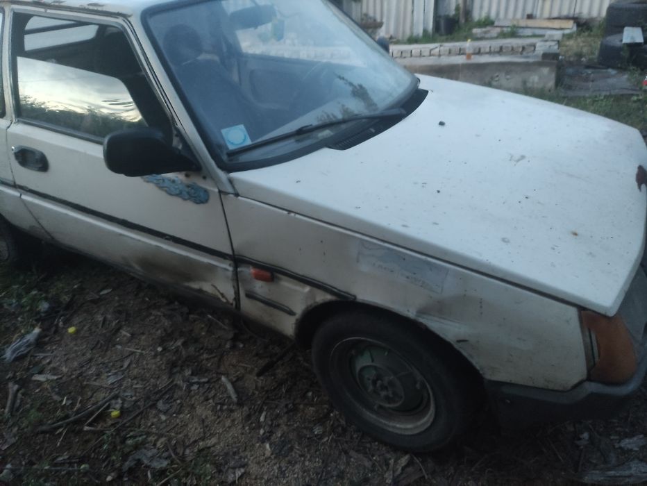 Продам Таврию надо трошки зделать и