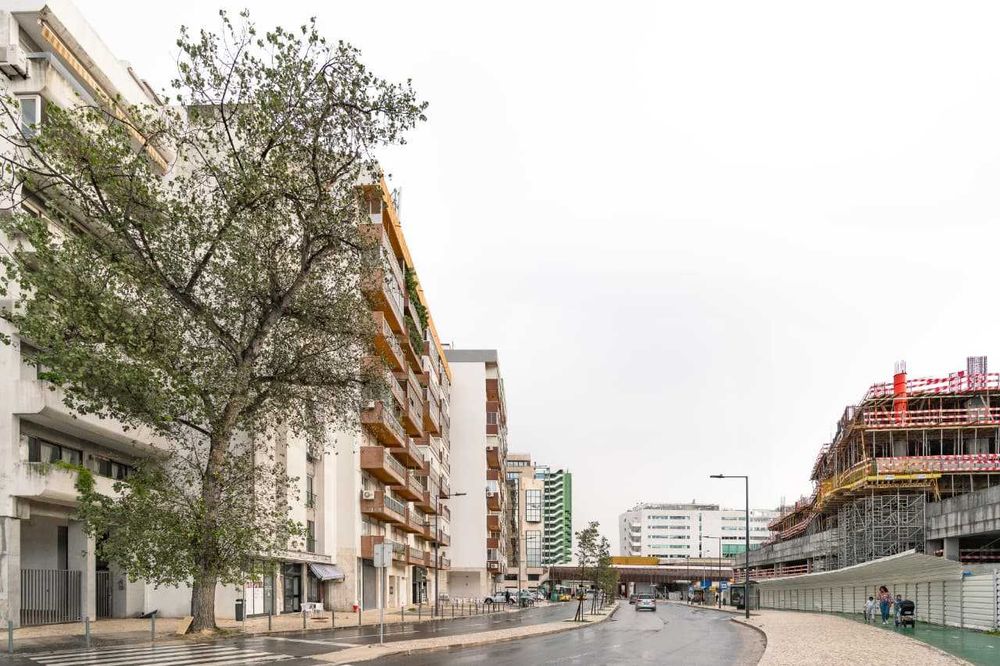 Loja/Escritório localizado no Centro Comercial Stromp