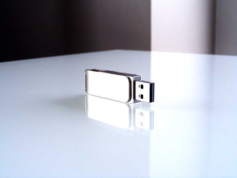 Nowy Pendrive Silver Metal 2TB 2000 GB (USB i USB-C)