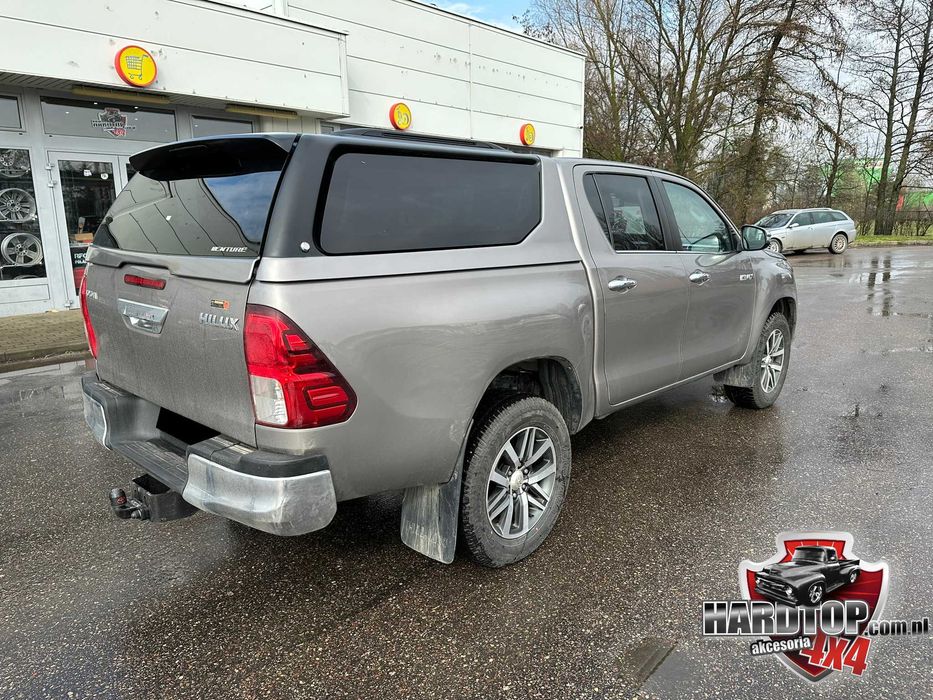 Zabudowa Toyota Hilux Revo Hardtop Premium VENTURE