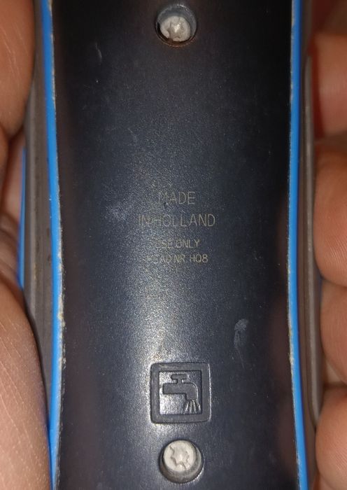 Электробритва Philips Series 3000 HQ7100/16