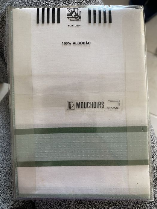 Lenço Poker feito em 100% algodão egípcio, novo