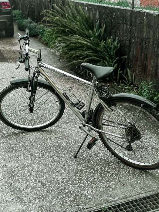 Bicicleta Shimano alumínio com amortecedor e guarda-lamas