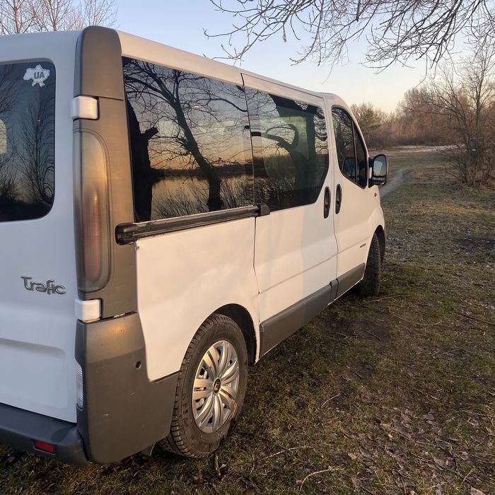 Renault Trafic 100