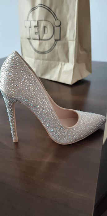 Buty damskie szpilki