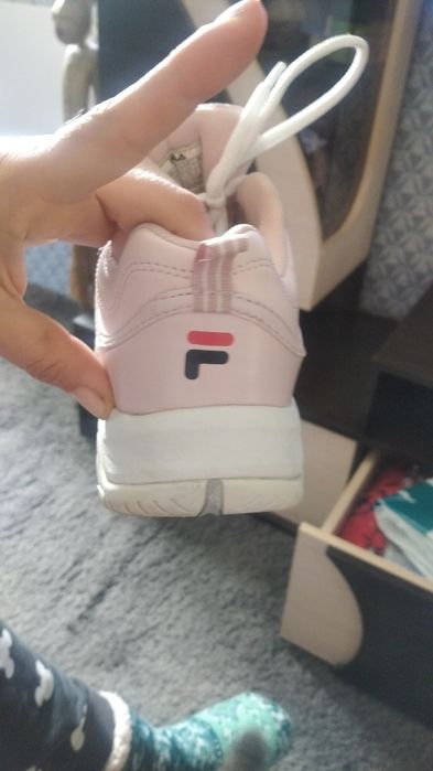 Продам кросовки Fila