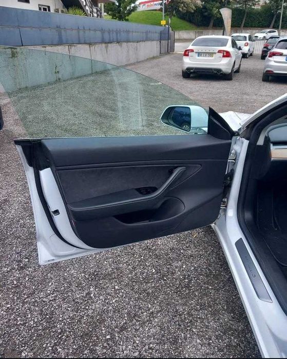 Tesla Model 3 Long-Range Dual Motor AWD