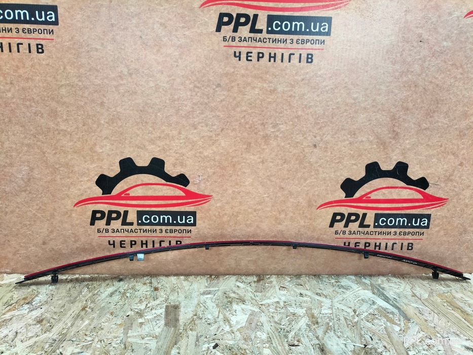 VW Tiguan II 20-23 Отражатель катафот заднего бампера центральный