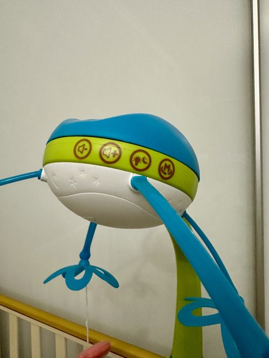 Мобіль дииячев ліжко