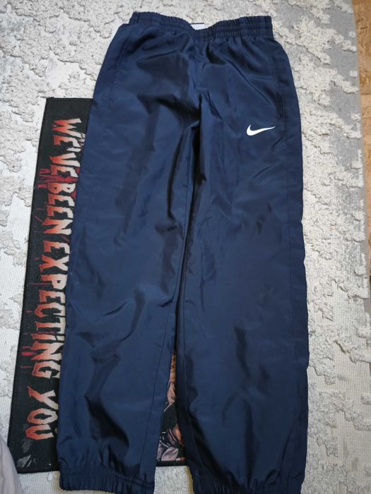 Dres 128/134 Nike
