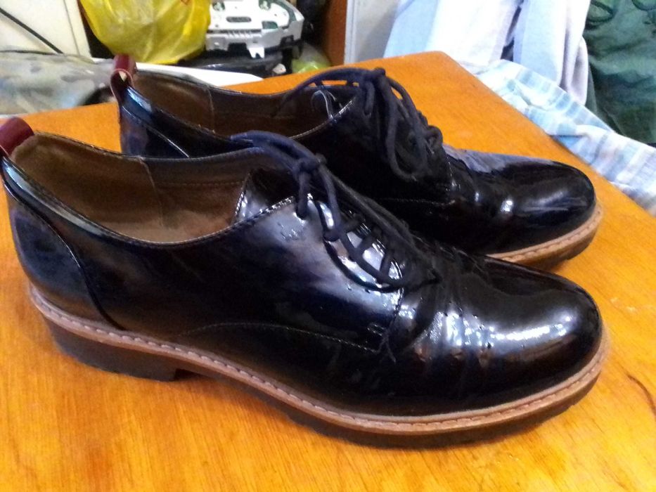 Туфельки "оксфорды" под лаковую кожу р.40 хорошее состояние