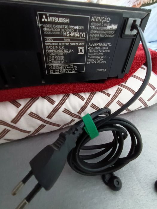 Leitor vhs Mitsubishi para peças (?)