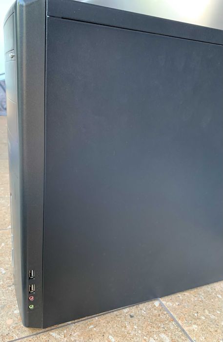 Komputer z win7pro z dodatkowym dyskiem WD 500GB + klawiatura