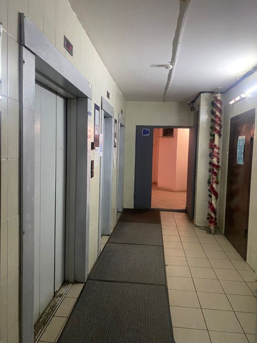 Без комісіі. Продам 1к, Милославська 4
