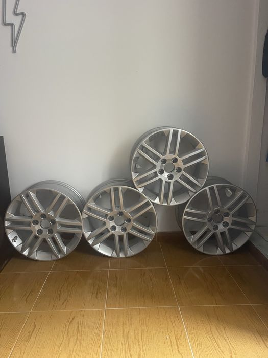 Conjunto rodas 5x110 R17