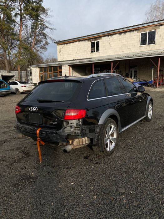 Розборка шрот Audi A4 B8 Allroad 12-16 рік USA бампер капот крило фара