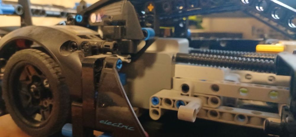 Продам lego technic Porsche gt4