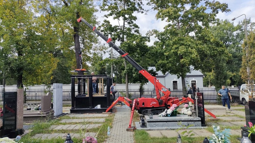 Dźwig Maeda manipulator do szyb wynajm