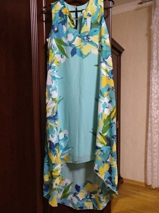 Плаття з квітковим принтом