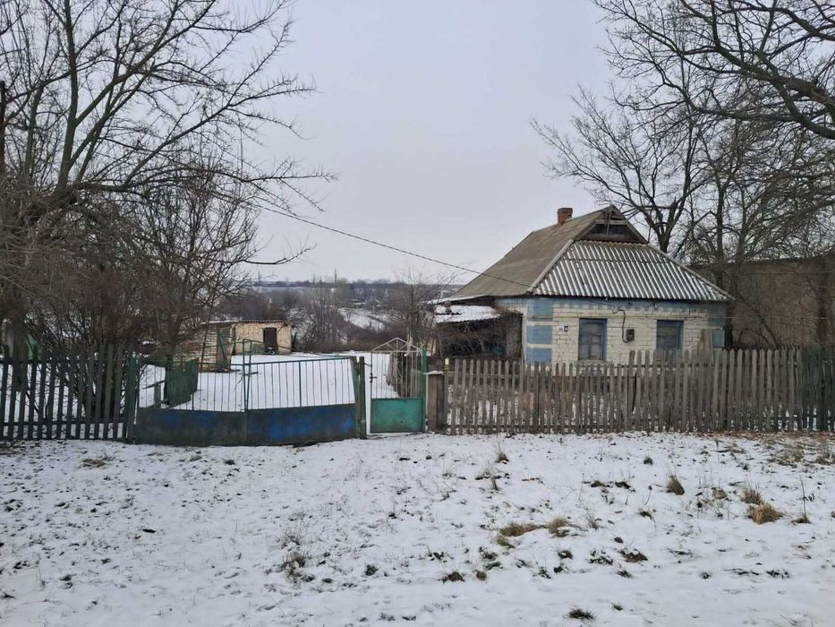 Продам хату в селі Новоандріївка Камянецький р. Кіровоградська обл