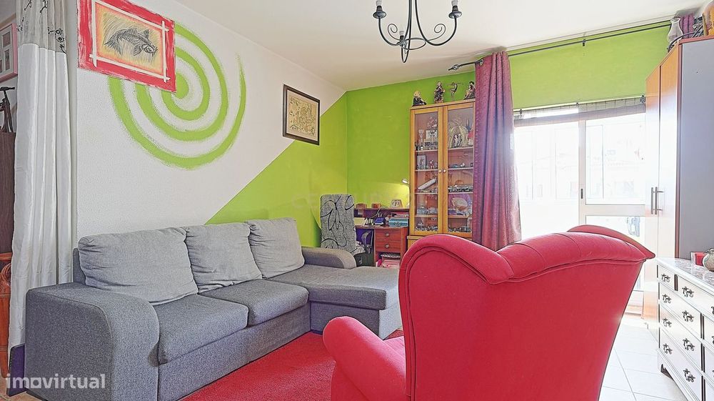 Apartamento T2 em bom estado de conservação — São Sebastião, Setúbal