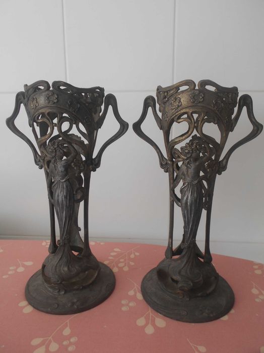Dois belíssimos e muito raros cachepots, estilo Arte Nova