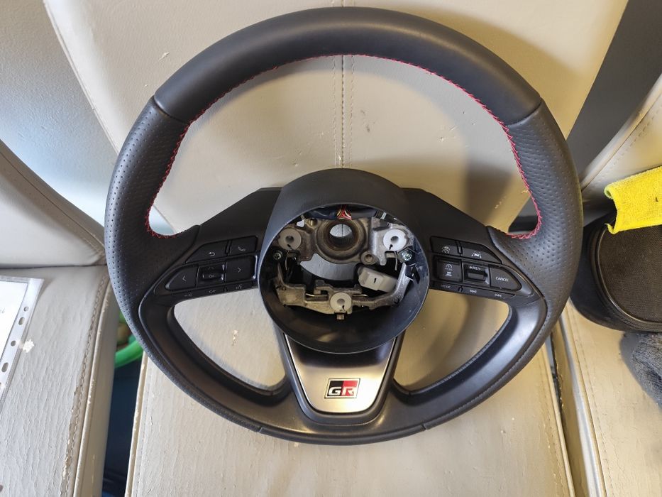 Toyota Yaris GR iv 4 kierownica grzana