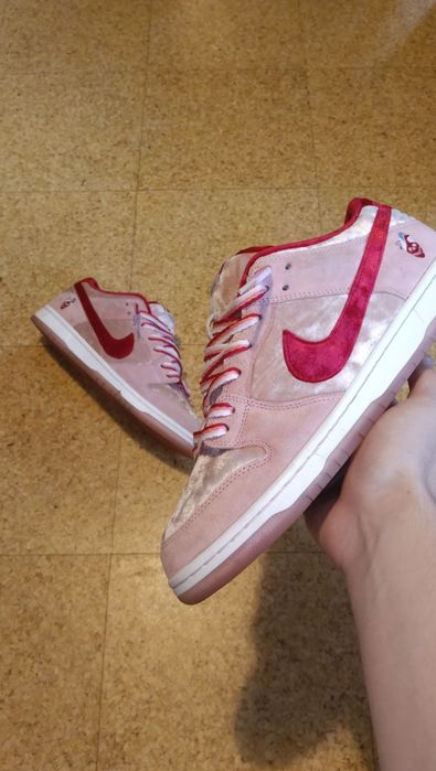 Nike Dunk Strange Love