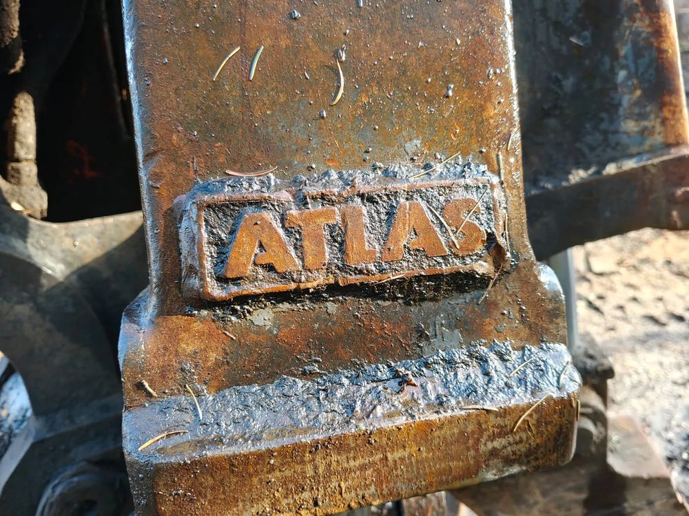 alt