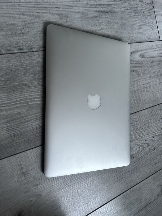 Mcbook air 13 121GB