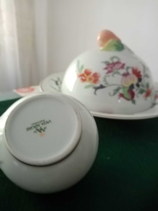 Louça Vista Alegre de alta qualidade - prato com cobertura e pote com tampa com decoração floral  para colecionadores ou para decoração
