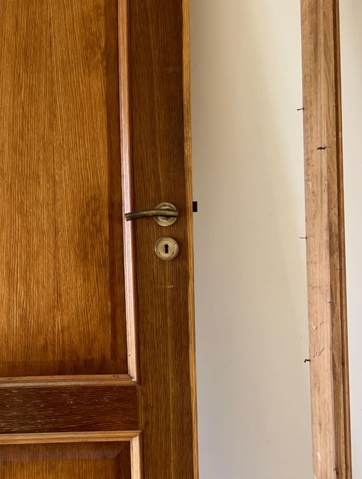 Vendo portas de madeira maciças