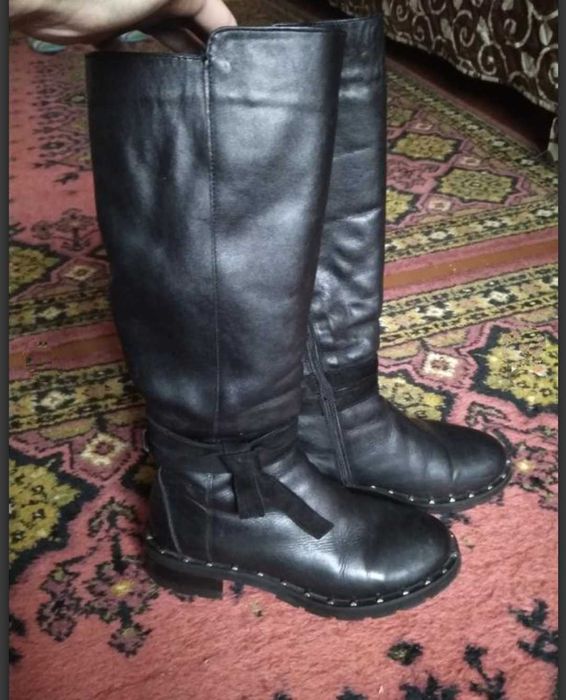 Кожаные сапоги 37 р