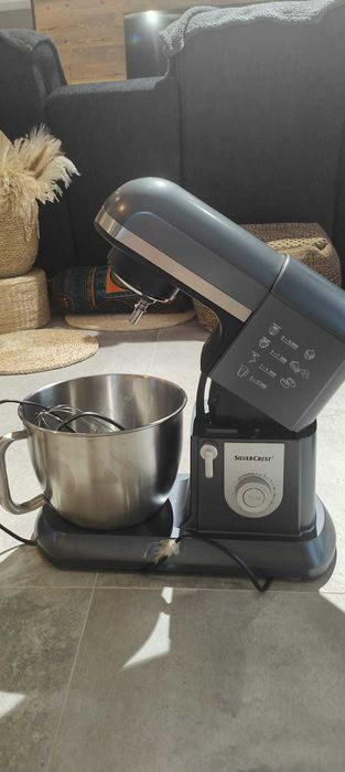 Robot planetarny Silvecrest z blenderem