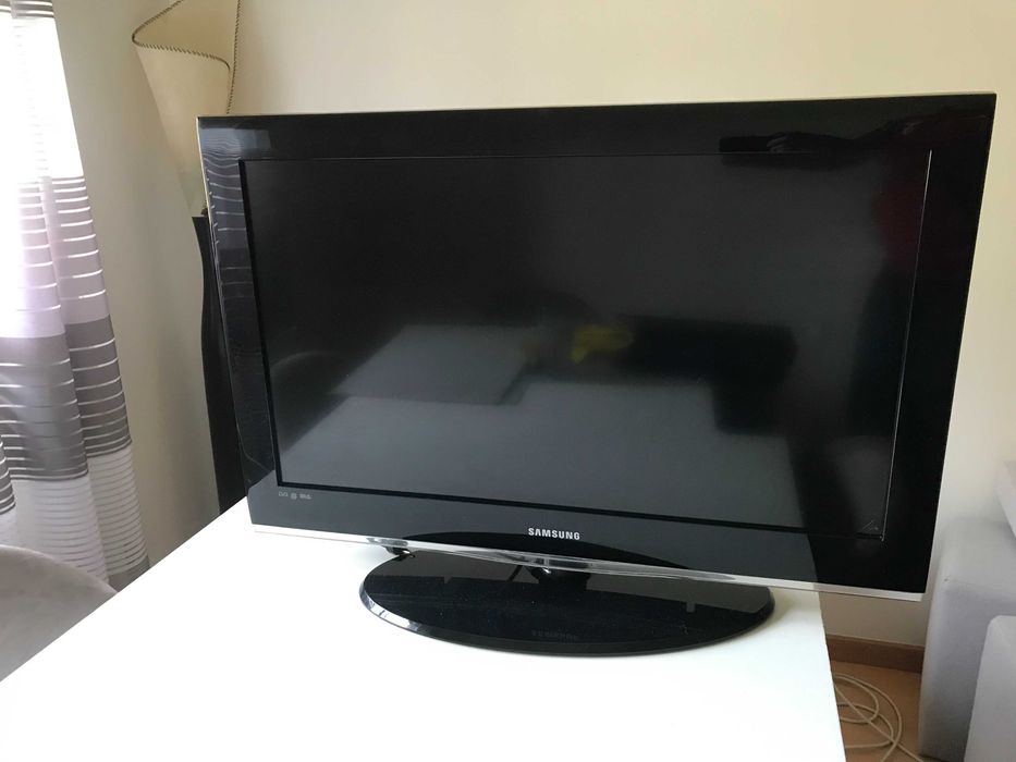 Televisão SAMSUNG - 32 polegadas - Modelo LE32A557P2F