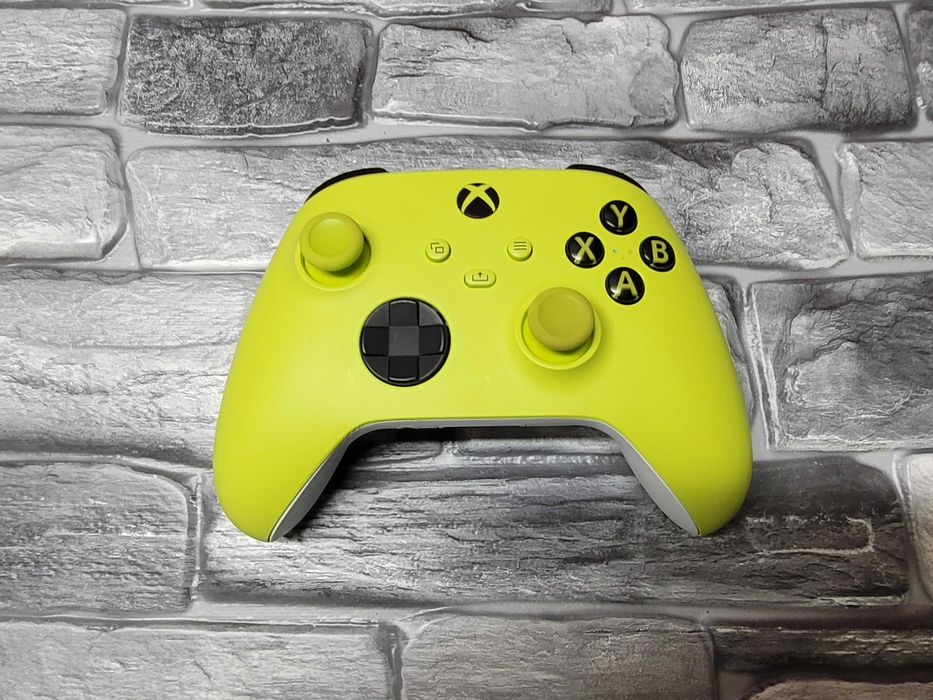 Oryginalny Pad Xbox Series X/S) Electric Volt – Odnowiony, Bez Driftu! | Gwarancja |