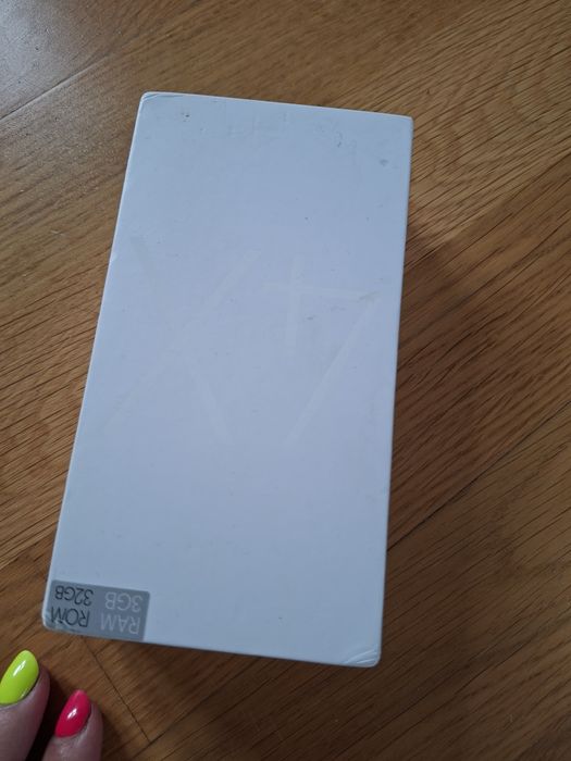 Pudełko do telefonu Redmi 4