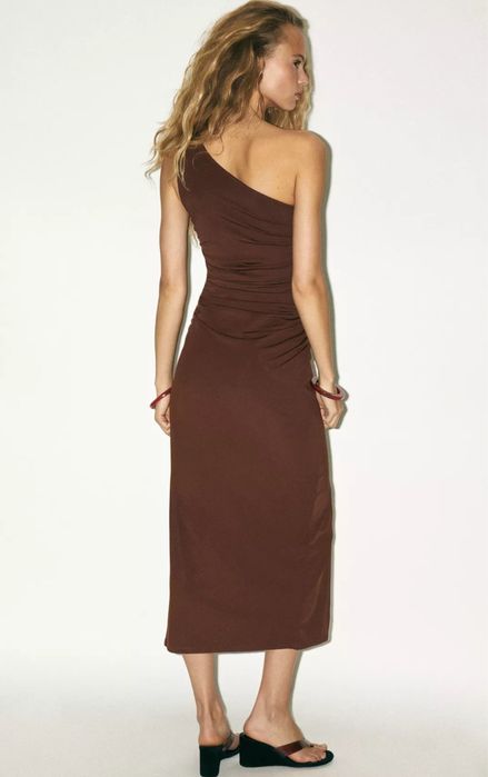 Жіноча облягаюча сукня Zara