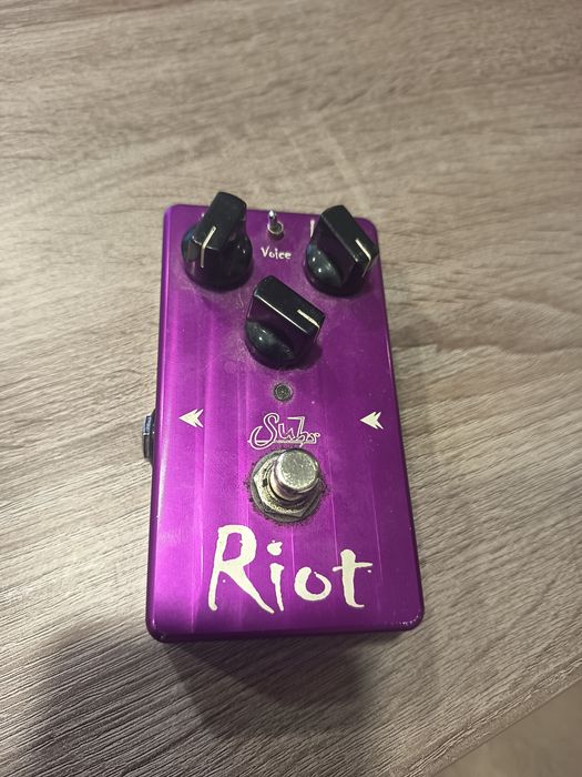 Pedal Suhr Riot (primeiro modelo)