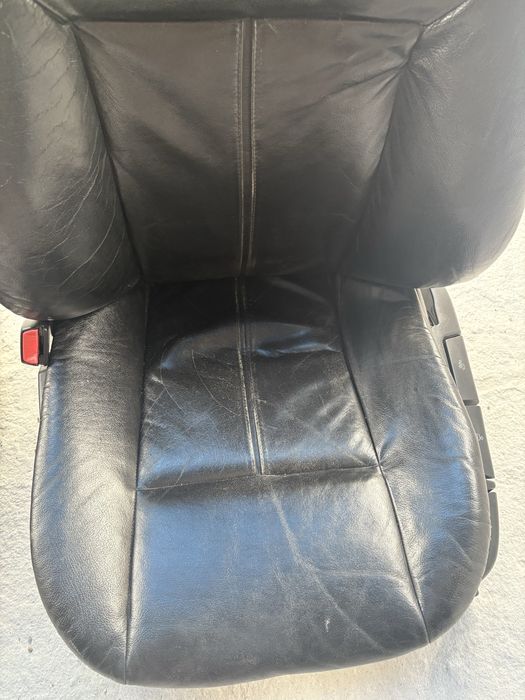 Komplet foteli skórzanych czarnych BMW E39 sedan