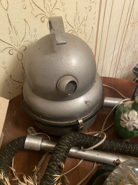 Пилосос Вихрь СССР